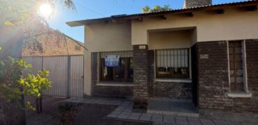 VENDO CASA EN AEROCLUB – 3 DE FEBRERO 2245